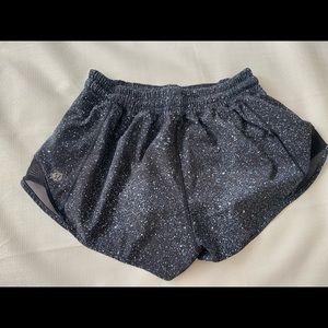 Lululemon Hotty Hot Shorts, size 4